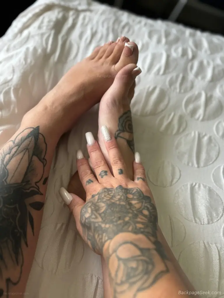 sloppy head wet grip tight anal 3 holes avail - list of rates