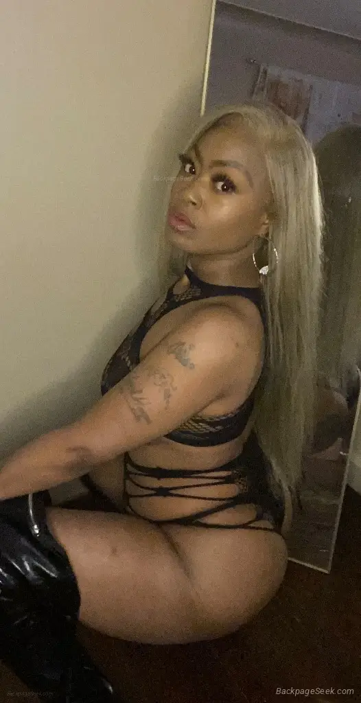 Private and Discrete in Detroit – Women Seeking Men photo 6