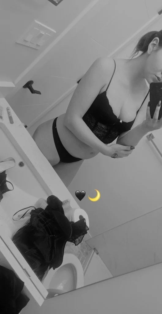 cum play with me in Edmonton – Women Seeking Men photo 6