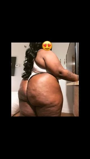 140 HH INCALL HOLIDAY SPECIAL SEXY BIG BOOTY BUSTY EBONY BAB... in Edmonton – Women Seeking Men photo 3