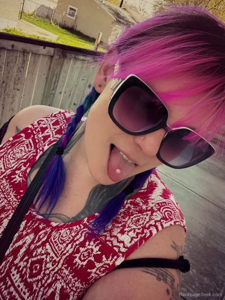 Available for Inoutcalls online fun LOTS OF NEW XxX Videos in Edmonton – Women Seeking Men photo 3