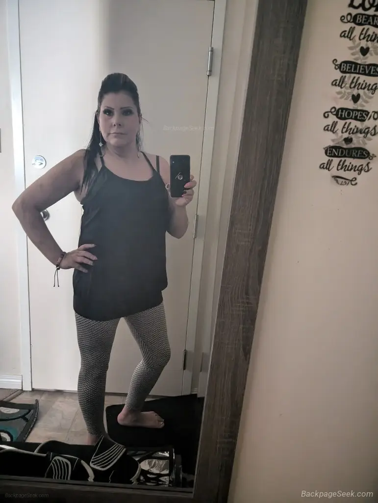 Highly reviewed Available NOW Earn while you Play in Edmonton – Women Seeking Men photo 6
