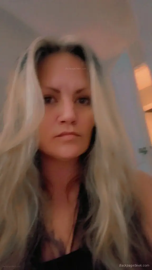 DD40 in your Face in Edmonton – Women Seeking Men photo 4
