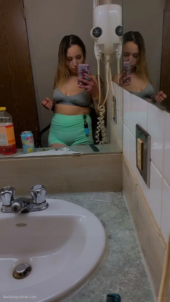 young TIGHT AND WET Daddyyy in Edmonton – Women Seeking Men photo 3