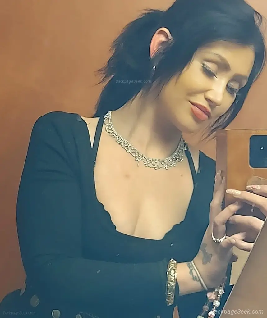 Big Booty Big Brown Eyes Bad Decisions in Edmonton – Women Seeking Men photo 4