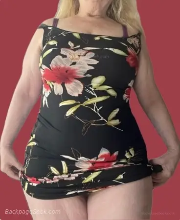 SEXY BUSTY COUGAR WITH BOOOOOTY! Ready to Play! Connect with MONA