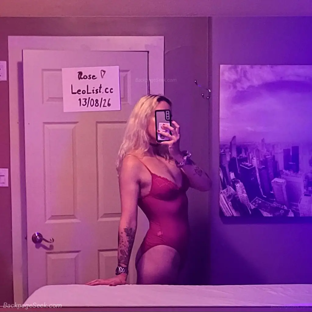 toned tan and tattooed barbie in Edmonton – Women Seeking Men photo 6