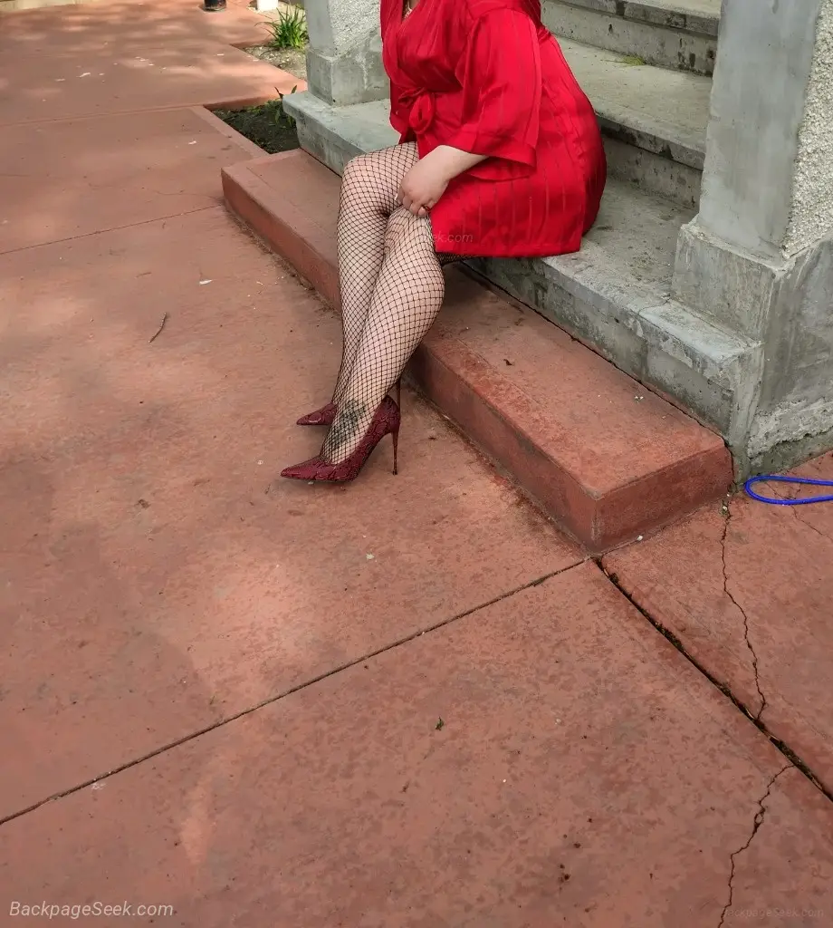 Sexy Yummy Come Get Lost In My Tight Warm Embrace You Wont P... in Edmonton – Women Seeking Men photo 5