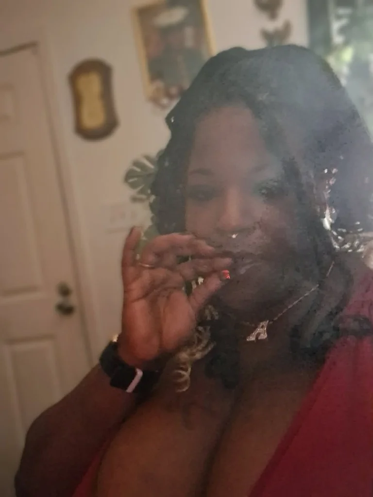 specials in Pensacola – Women Seeking Men photo 5