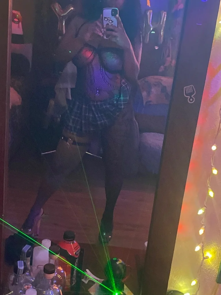 Top tier Service with the 1 and Only Honey Sexy Milfy Seduct... in Fayetteville – Women Seeking Men photo 6