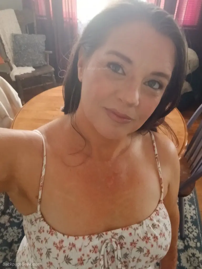 Shower fresh yearning to hear from you in Fayetteville – Women Seeking Men photo 4