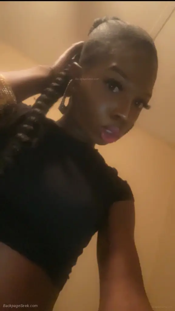 Available Now in Fayetteville – Women Seeking Men photo 2