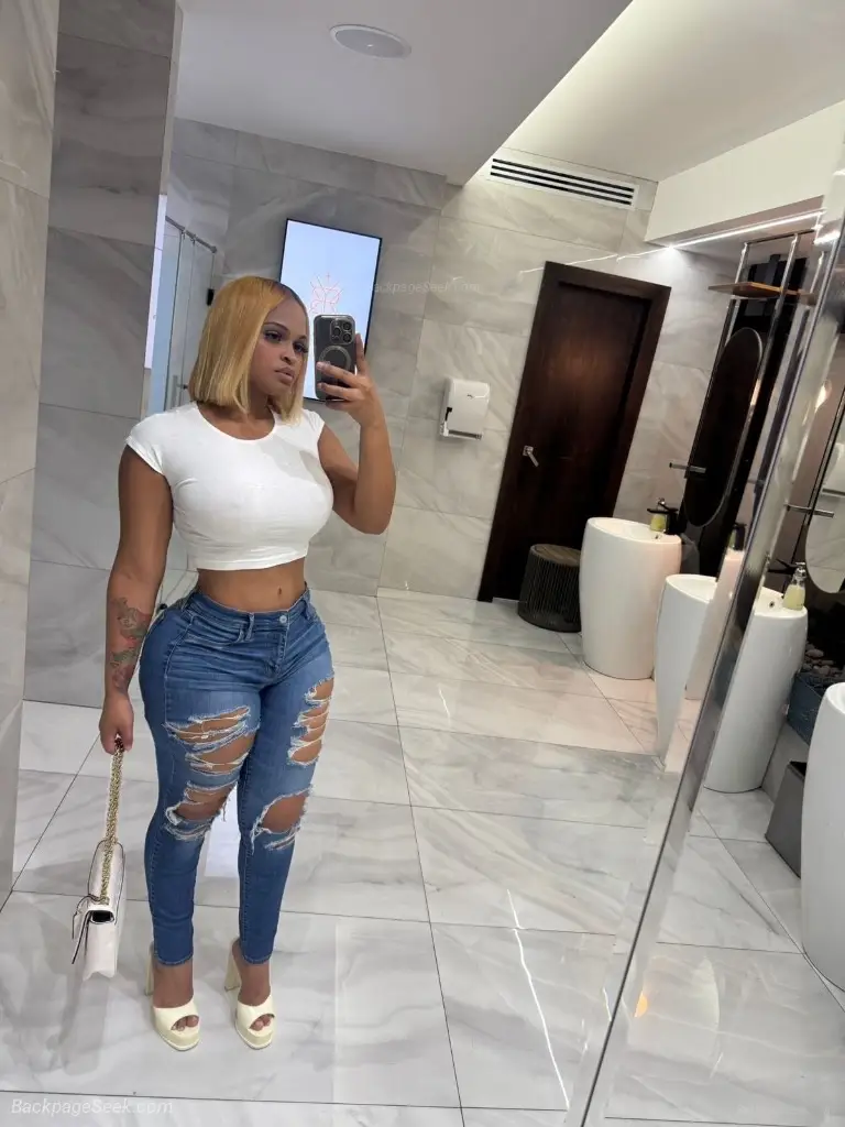 JUST ARRIVED SEXY HORNY BIG BOOTY COLOMBIAN READY TO FUFILL... in Fayetteville – Women Seeking Men photo 2