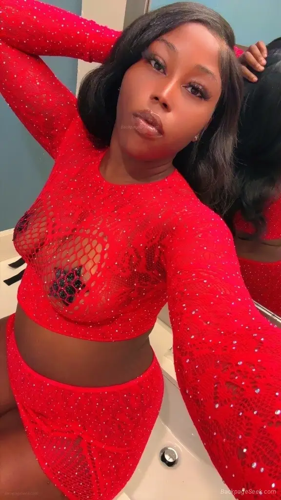 Sexy Horny Independent Girl Juicy Tits And Clean Pussy Don't Miss Out,