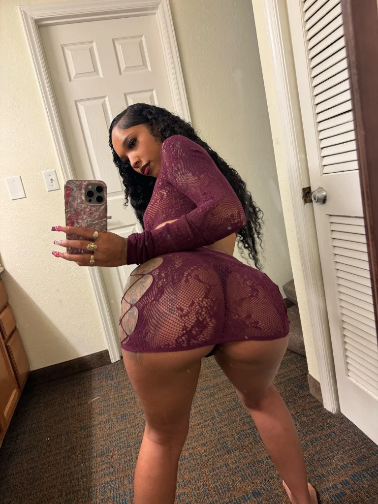 LEAVING SOON CATCH ME WHILE YOU STILL CAN EYE CANDY girl CLEAN in Fort Lauderdale - Women Seeking Men