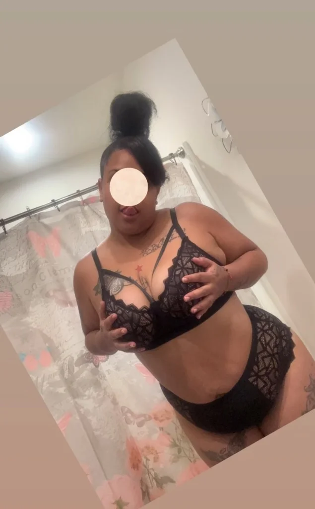 HEYY DADDYYY IM RIGHT HERE BABYY INCALLS AND OUTCALLS AVAILA... in Fort Lauderdale – Women Seeking Men photo 2