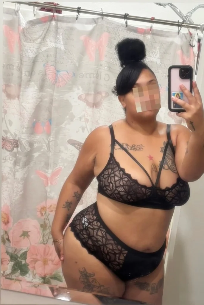 HEYY DADDYYY IM RIGHT HERE BABYY INCALLS AND OUTCALLS AVAILA... in Fort Lauderdale – Women Seeking Men photo 4