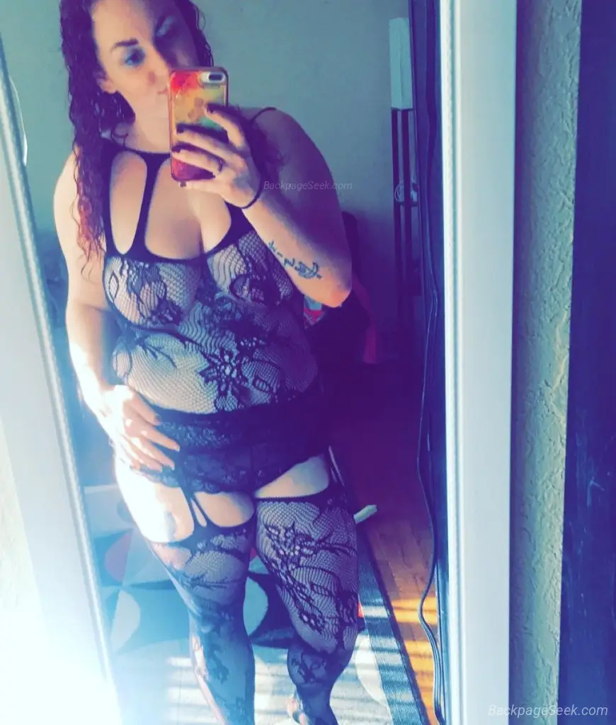 80 Specials top bottom super wet and warm pussy I can host I... in Fort Lauderdale – Women Seeking Men photo 3