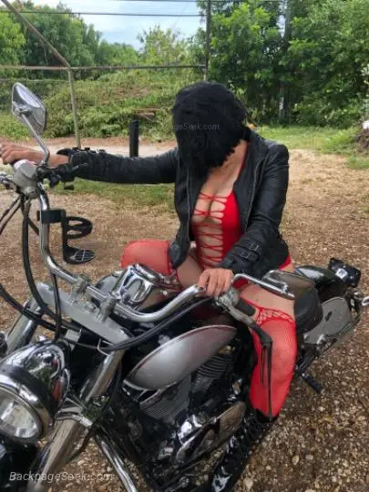 CUM TO MY PLACE THEN ON MY FACE in Fort Lauderdale – Women Seeking Men photo 2
