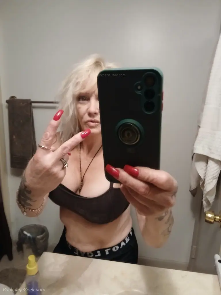 PARTY GIRL MIA IS BACK in Fort Lauderdale – Women Seeking Men photo 6