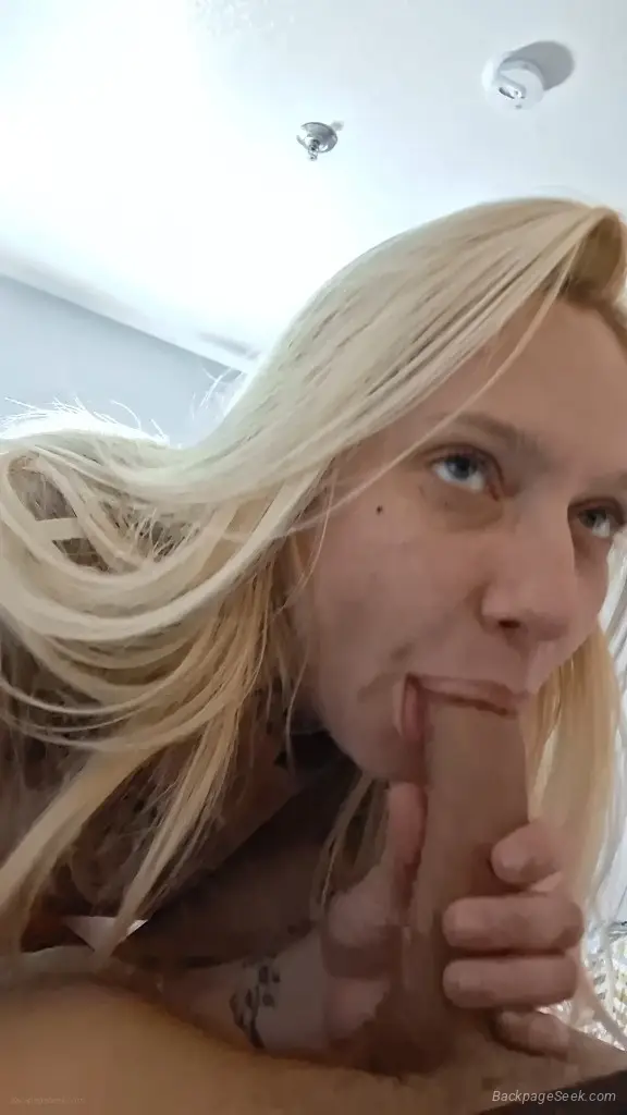 Hot sexy young blonde waiting for you in Fort Lauderdale – Women Seeking Men photo 5