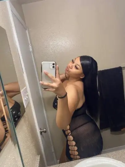 $100 Incall Qv Thick Curvy Lightskin With Some Head To Die For