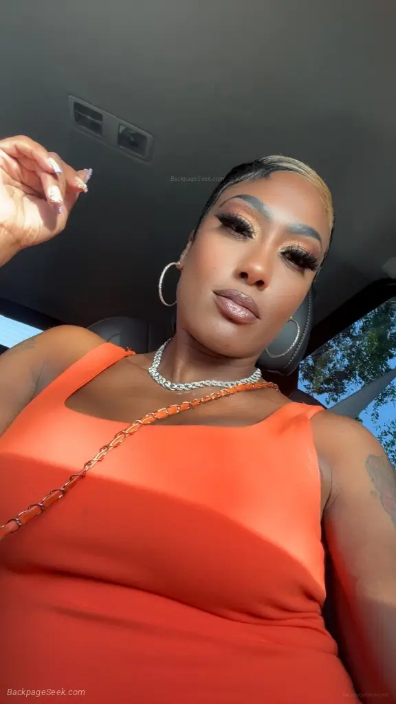JUST TO LET Y ALL KNOW I COOK FOR MY REGULARS GET YO ASS UP... in Fort Lauderdale – Women Seeking Men photo 3