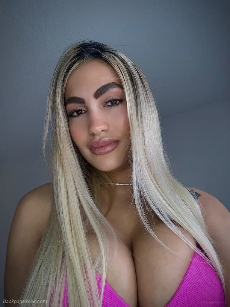 Sexy latina