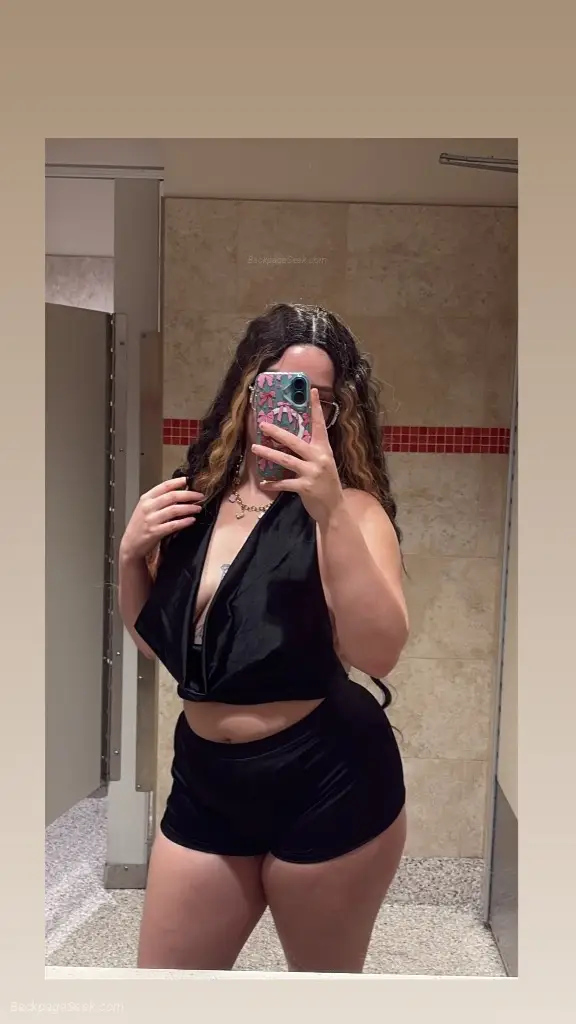 no pimp or deposit thick white girl who loves sucking dick