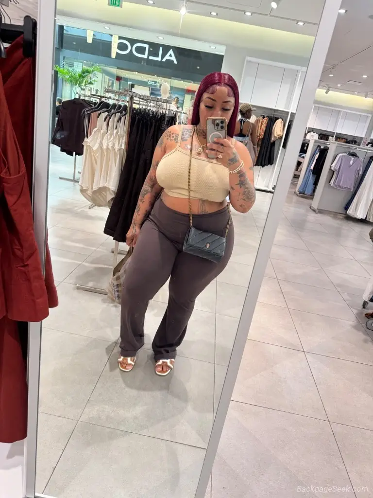 serious guys only no low bollers i also do face time shows in Fort Lauderdale – Women Seeking Men photo 3