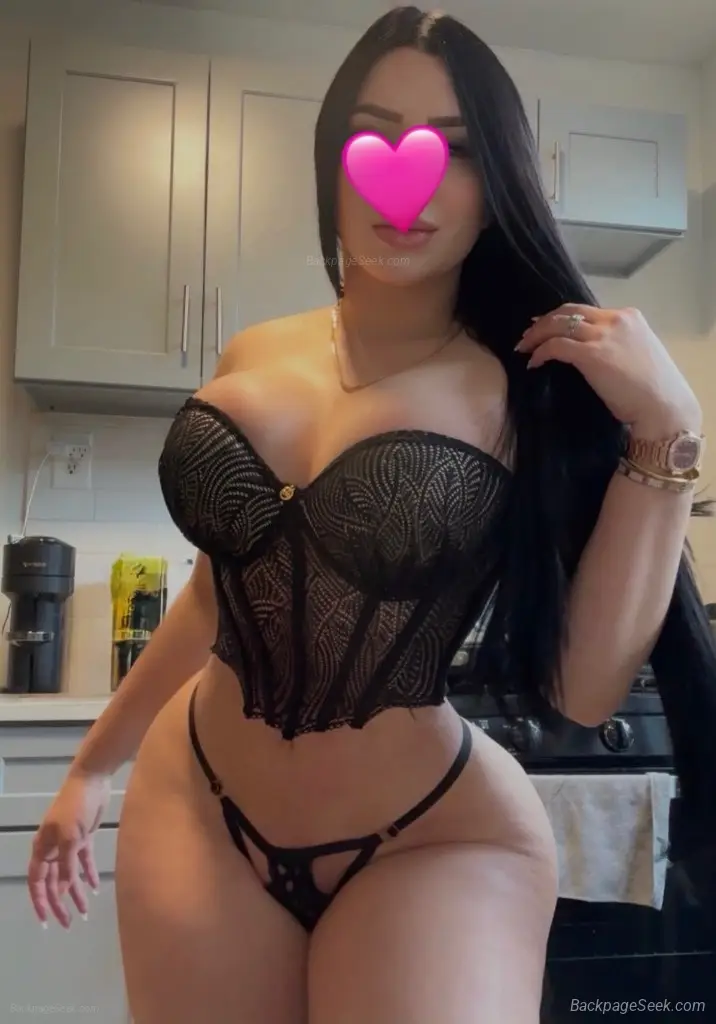 Latina caliente primera vez en la ciudad