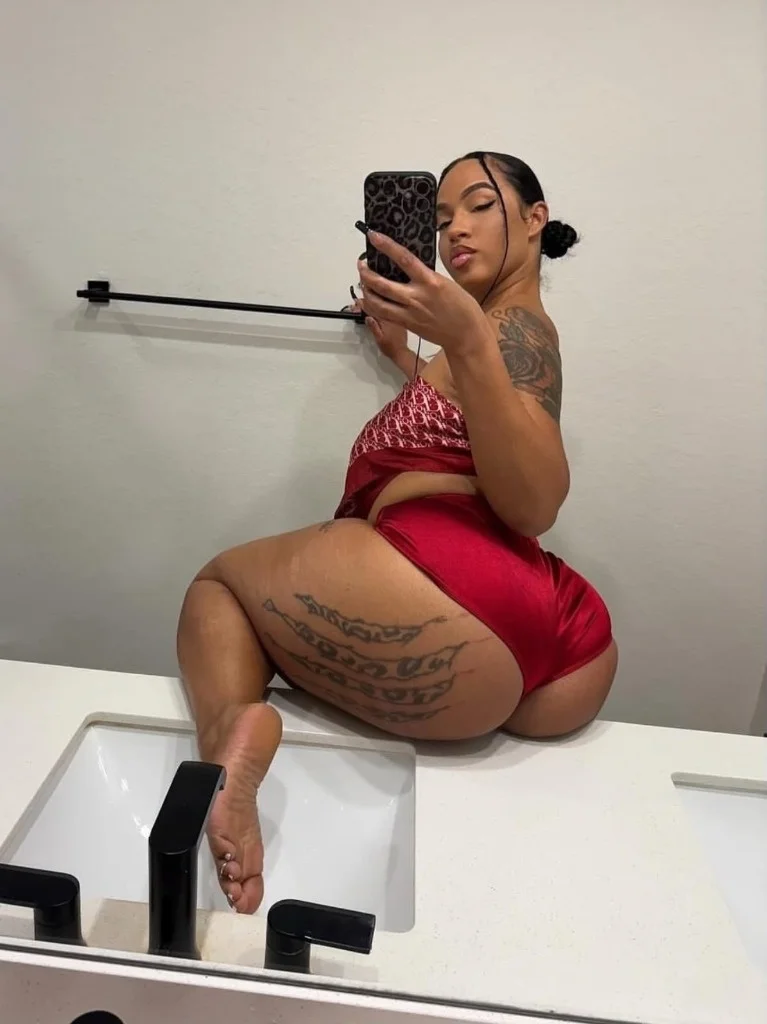 Hi love daddy, I'm available for you 24/7 love