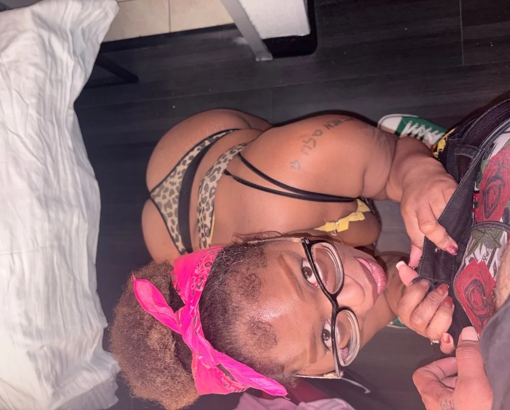 N FORT WORTH Your Favorite Snack Is Back Hot N Ready FREAK in Fort Worth – Women Seeking Men photo 4