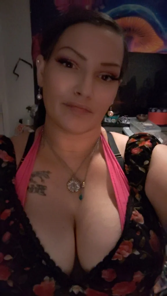 SUNDAY SPECIALS DONT MISS OUT Curvy Tight Wet and Just For Y... in Fort Worth – Women Seeking Men photo 5