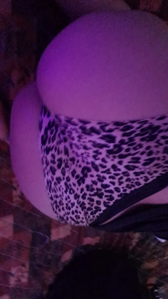 LETS PLAYYY in Fredericksburg – Women Seeking Men photo 5