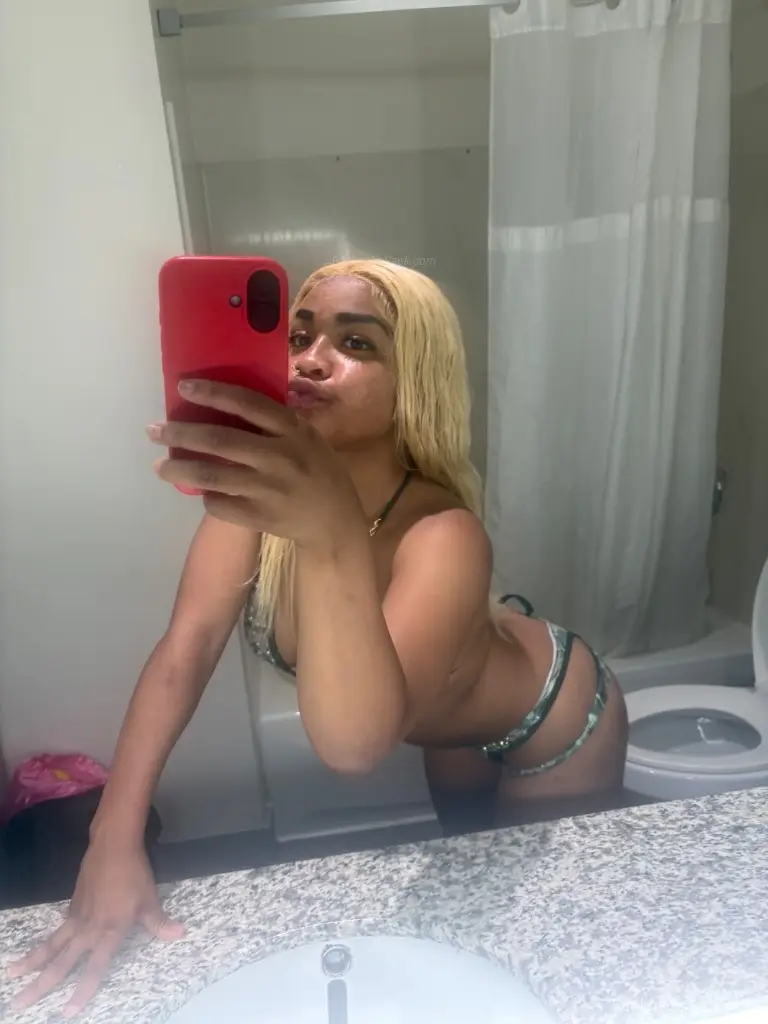 INCALL/CARPLAY AVAILABLENOW