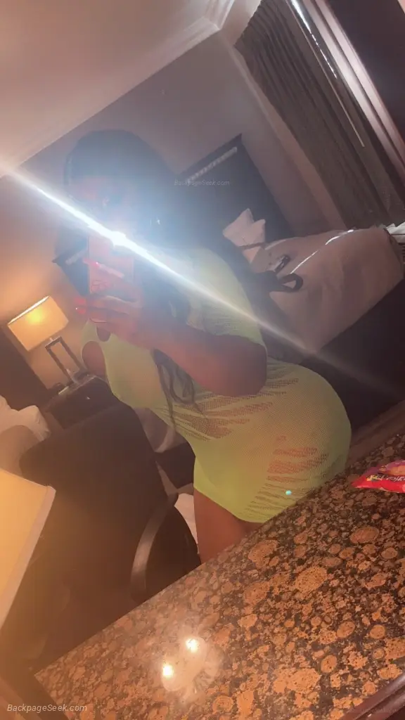 hosting discreet submissive and sweet in Fresno – Women Seeking Men photo 2
