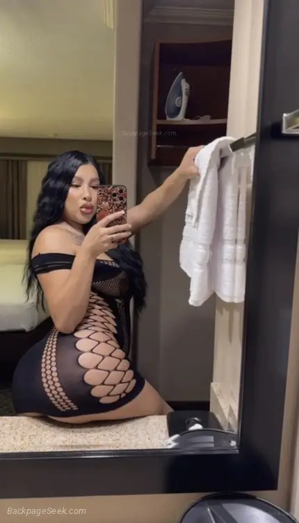 pretty petite mamii incall and outcalls