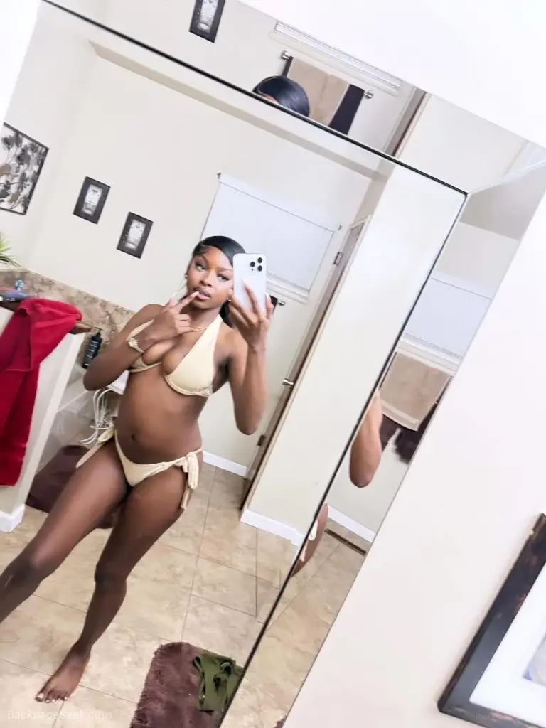 no bare everthing else fine nbfe Here to complete your needs... in Fresno – Women Seeking Men photo 2