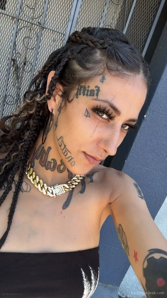 WHO REMEMBERS ALEXA CRYBABY i m back hit me up