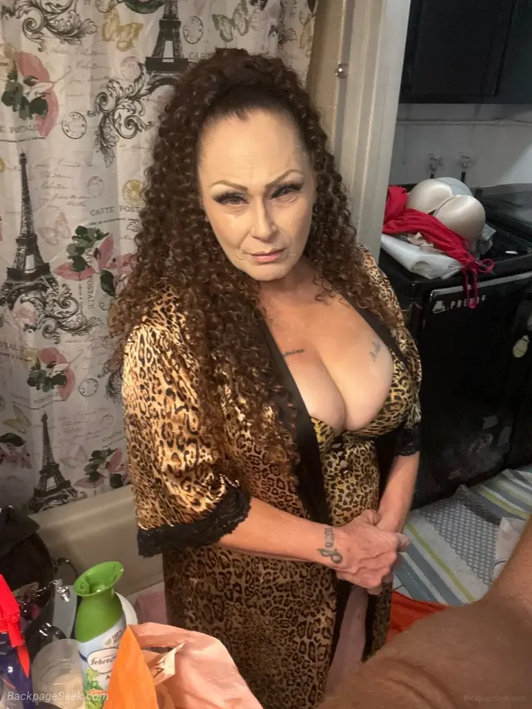 Hot Sexy Milf 100% Real !Come Horny Leave Happy!