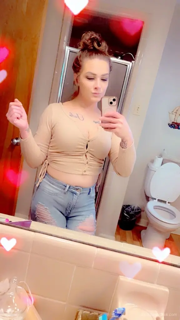 sexy blue eyed snowbunny