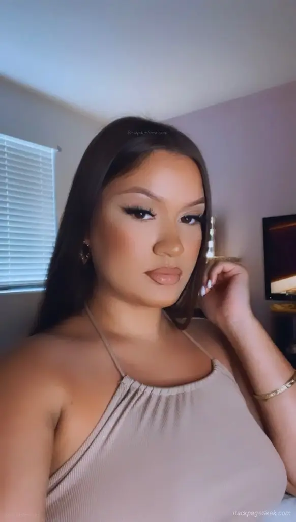 Juicy Bombshell Facetime Shows and Content Available
