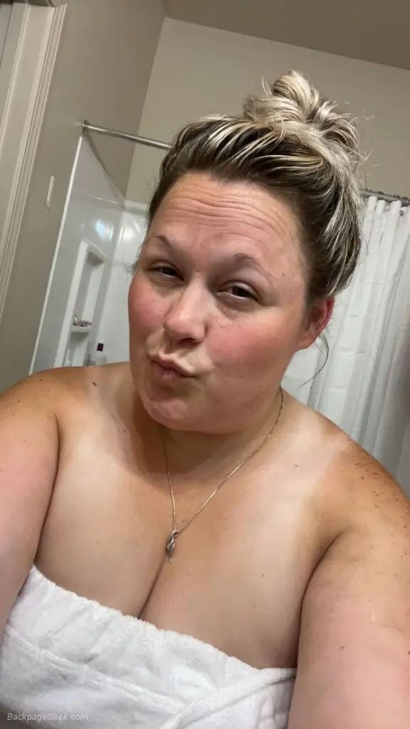 40 Years Hot Mom Lets play Ready for all services InOut Car... in Grand Rapids – Women Seeking Men photo 5