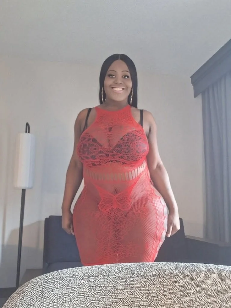 Sexy Curvy Passiable Hung Big Booty Super Freak Visiting 95f... in Greensboro – Women Seeking Men photo 3