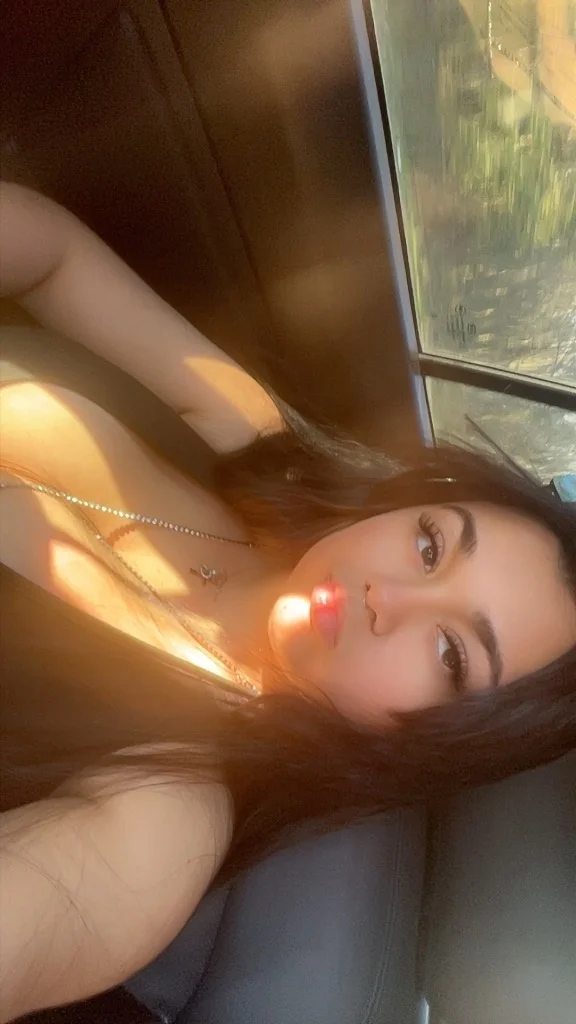 I m open-minded easy to talk to and love meeting interesting... in Greensboro – Women Seeking Men photo 5