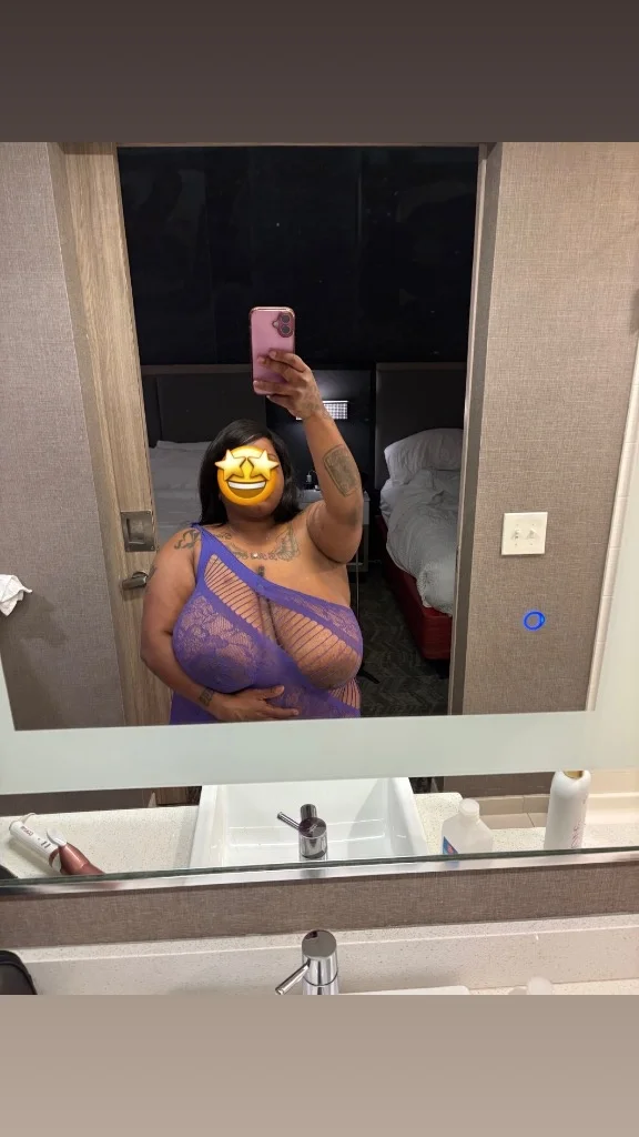 TAKE ME TO POUND TOWN LEGS OPEN 247 in Greensboro – Women Seeking Men photo 4