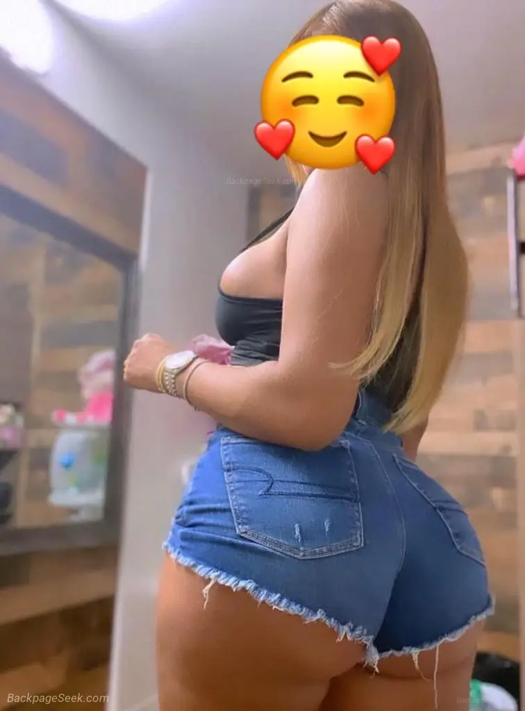 Hi I'm Latina my love Come and take advantage I just arrived... in Greensboro – Women Seeking Men photo 2