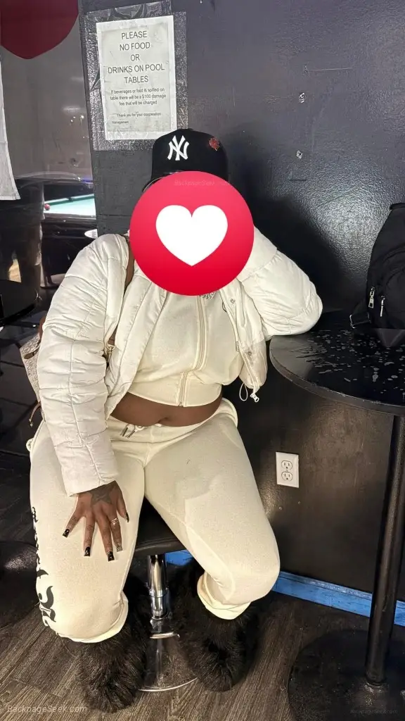 cum to me today and get treated like a king in Greensboro – Women Seeking Men photo 3