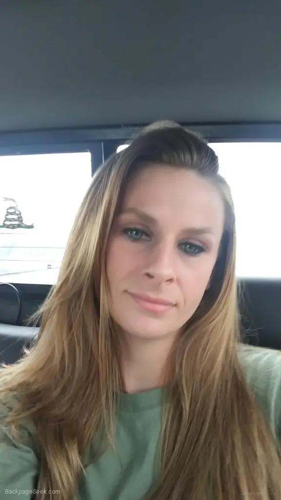 Fun Flirty Looking for Someone Exciting in Greensboro – Women Seeking Men photo 2